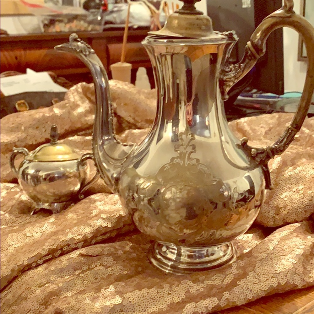 Vintage silver tea set . Sugar bowl.